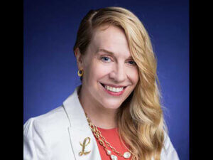 photo of Lindsay Cronk