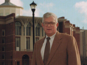 photo of Paul Willis outside UKY Young Library